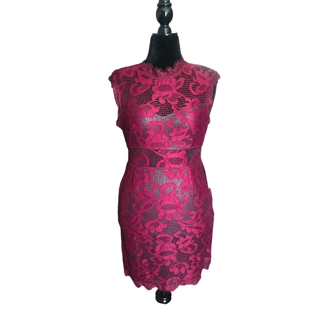 Women's Burgundy Lace Knee Length Form Fitting Dress